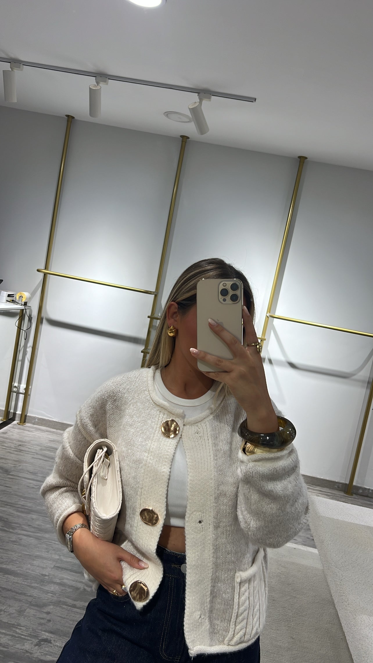 CARDIGAN BOTÃO DOURADO