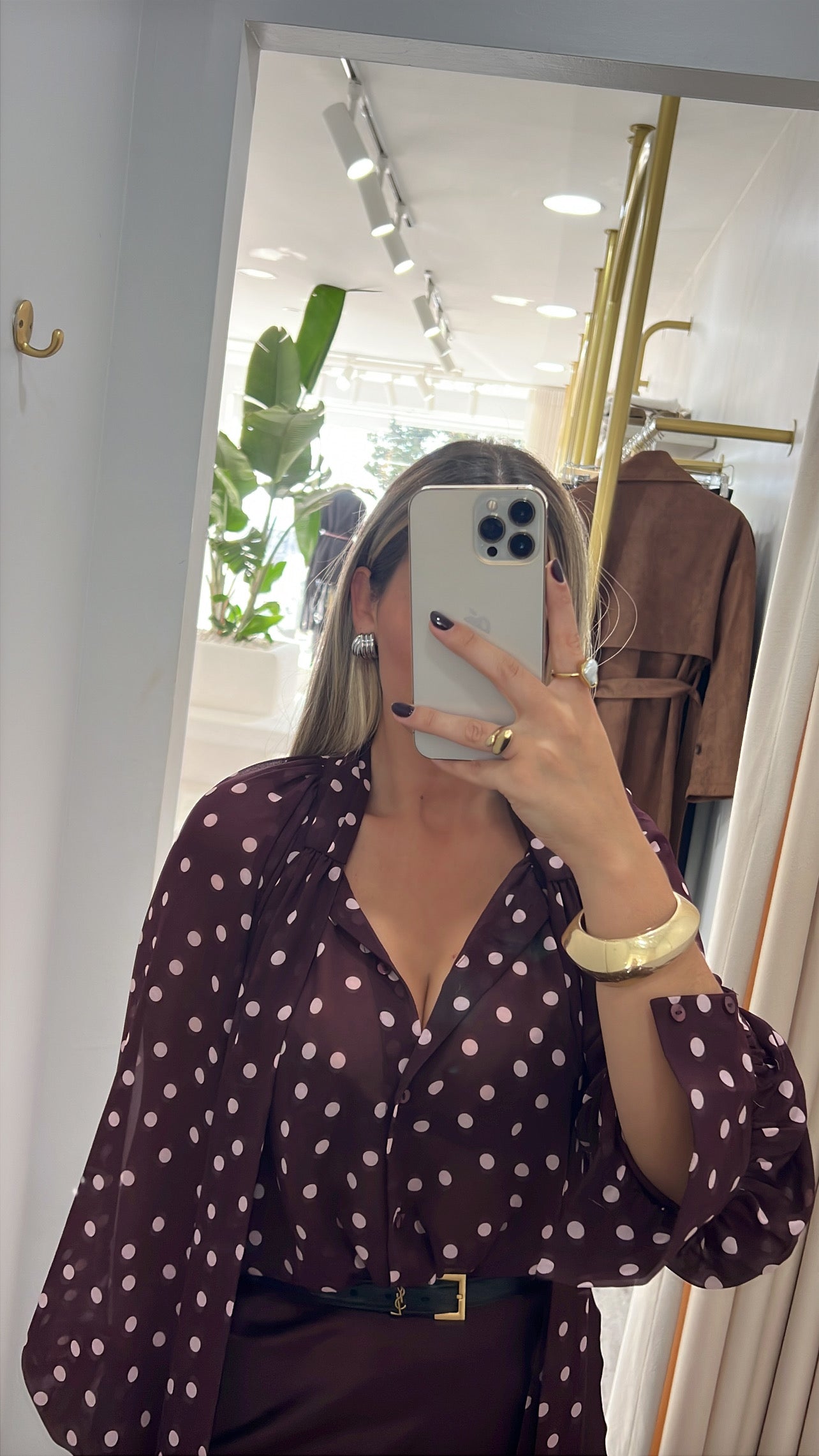 BLUSA BOLINHAS