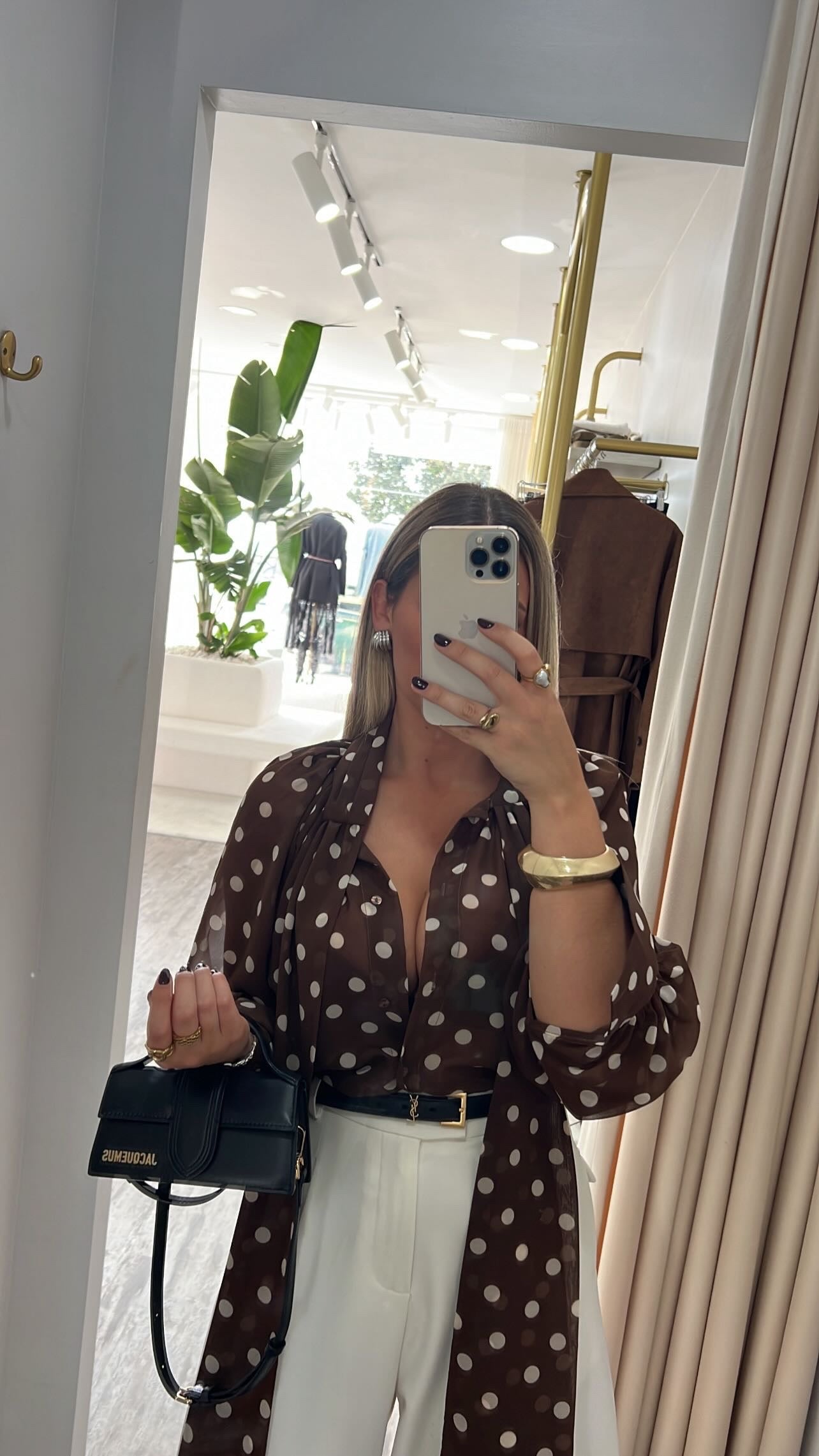 BLUSA BOLINHAS