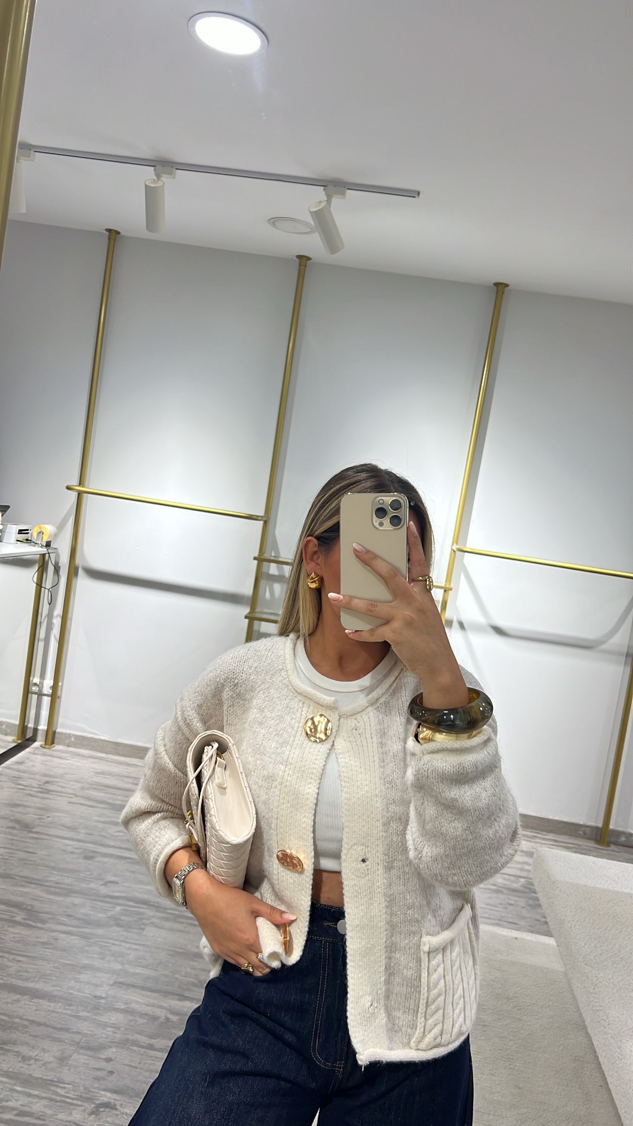 CARDIGAN BOTÃO DOURADO