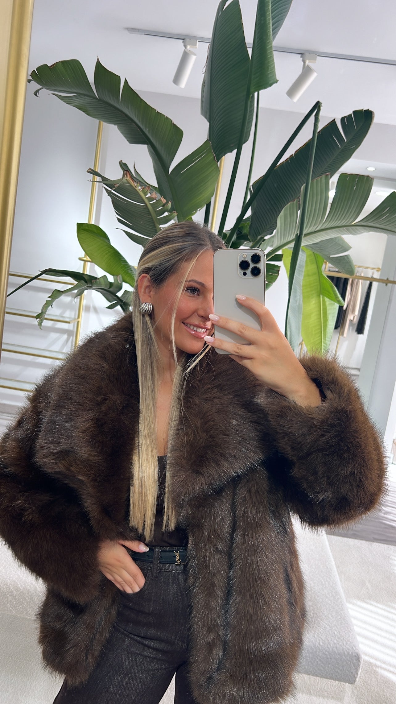 Manteau de fourrure court