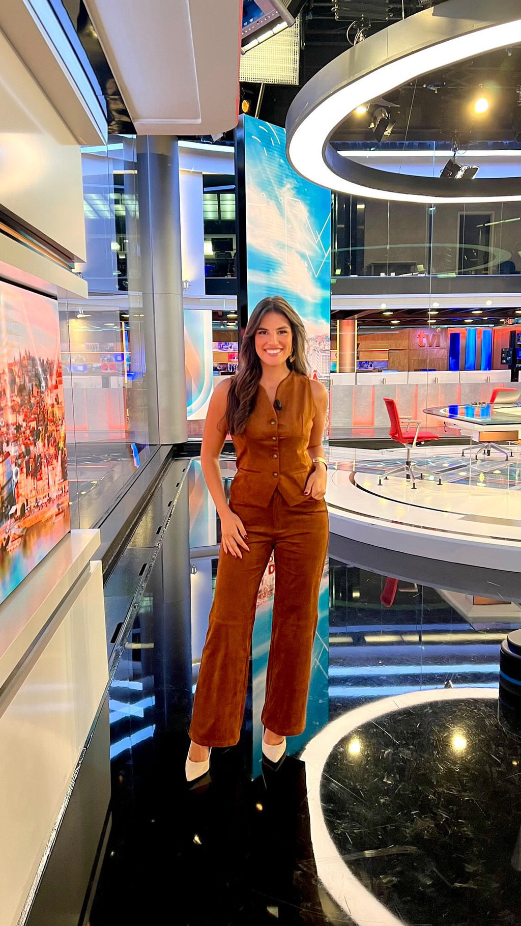 CONJUNTO COLETE E CALÇA