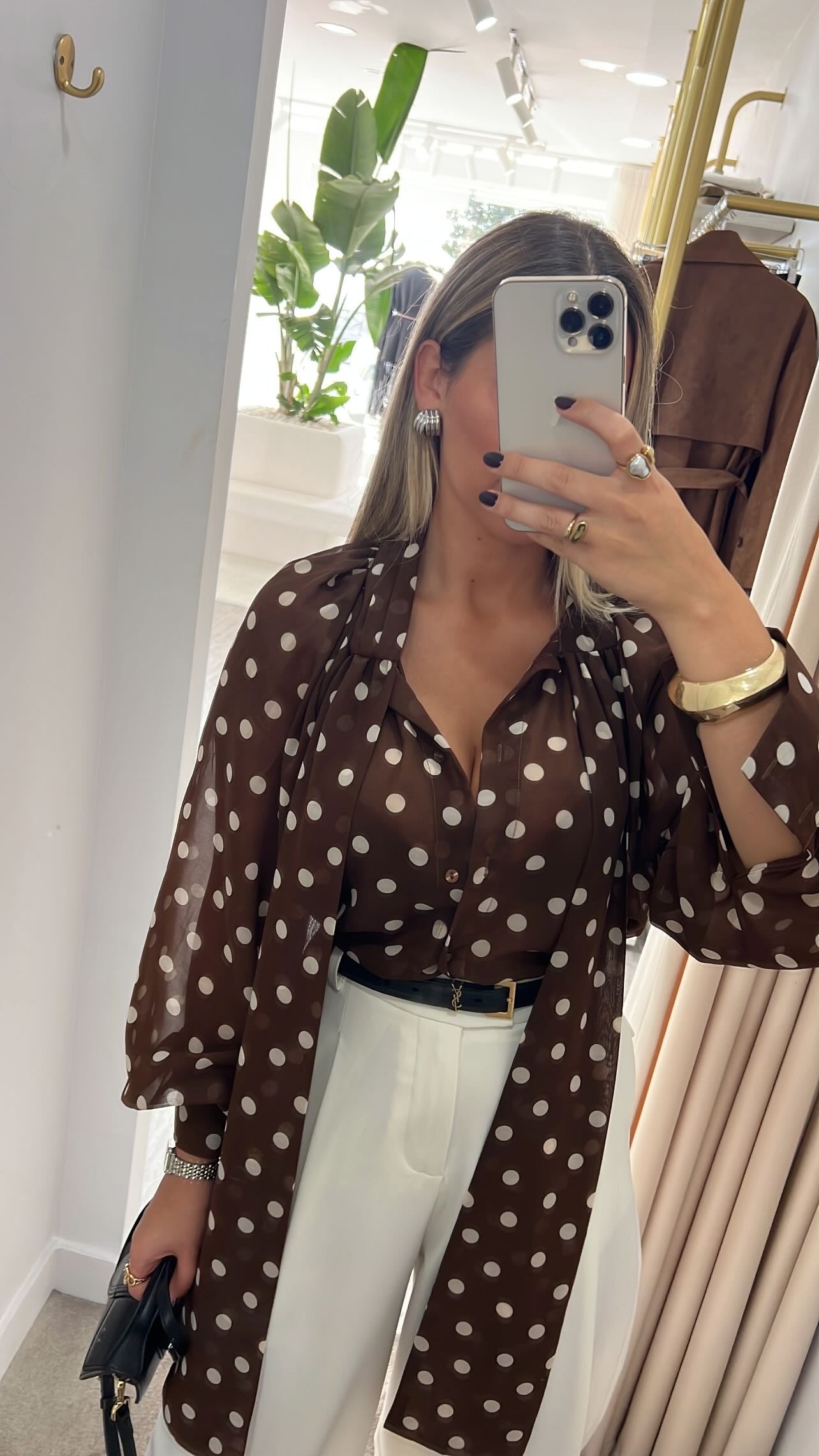 BLUSA BOLINHAS