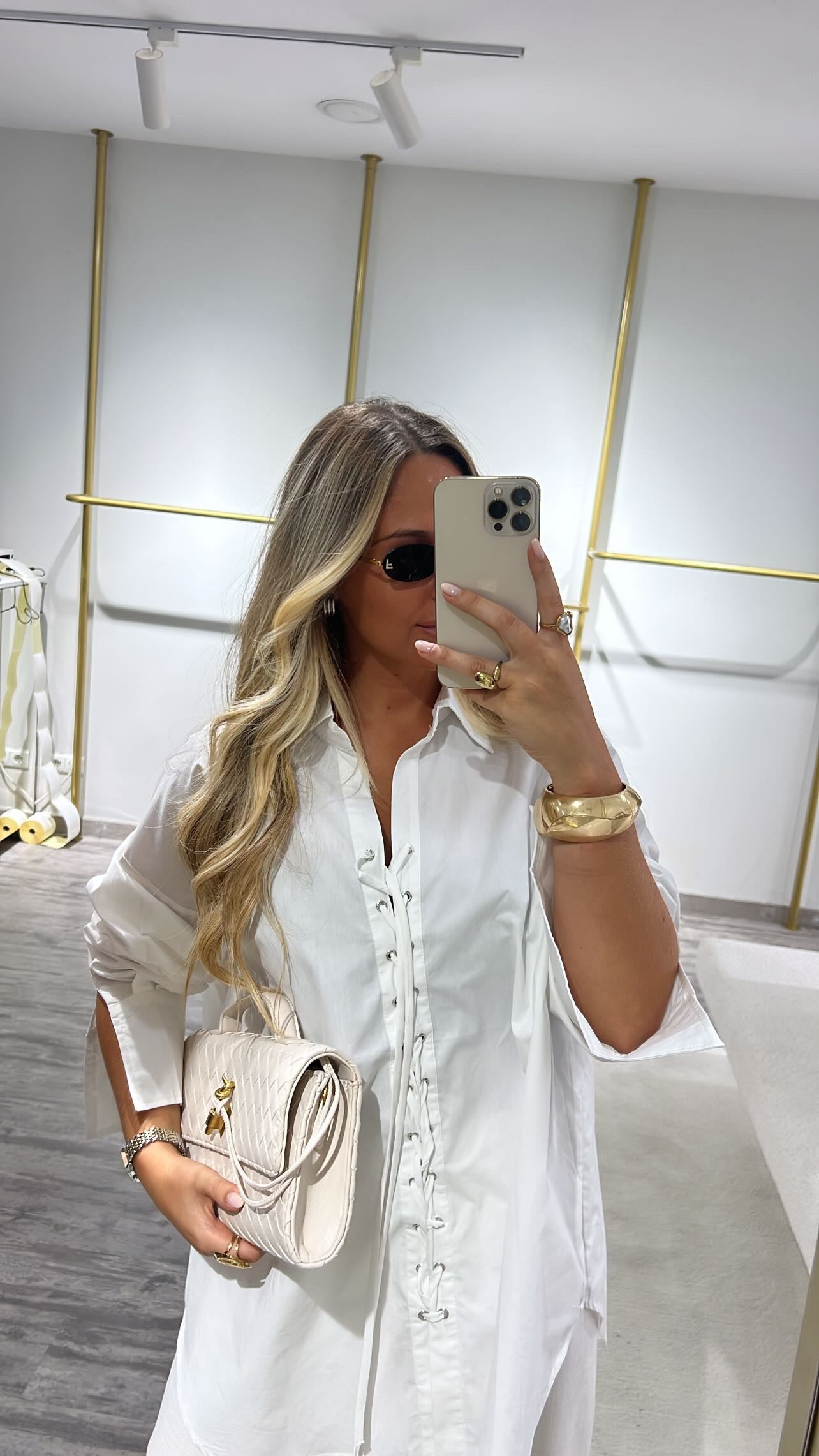 Blusa atilhos
