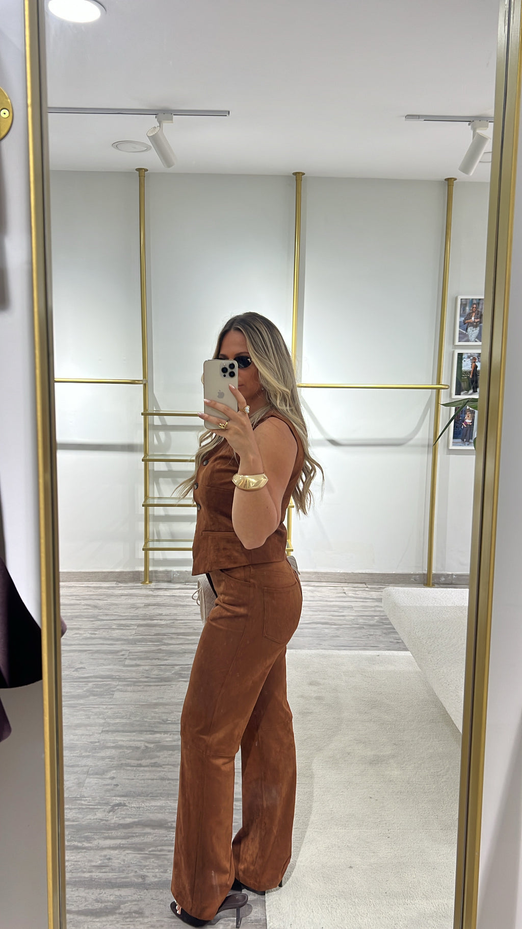 CONJUNTO COLETE E CALÇA