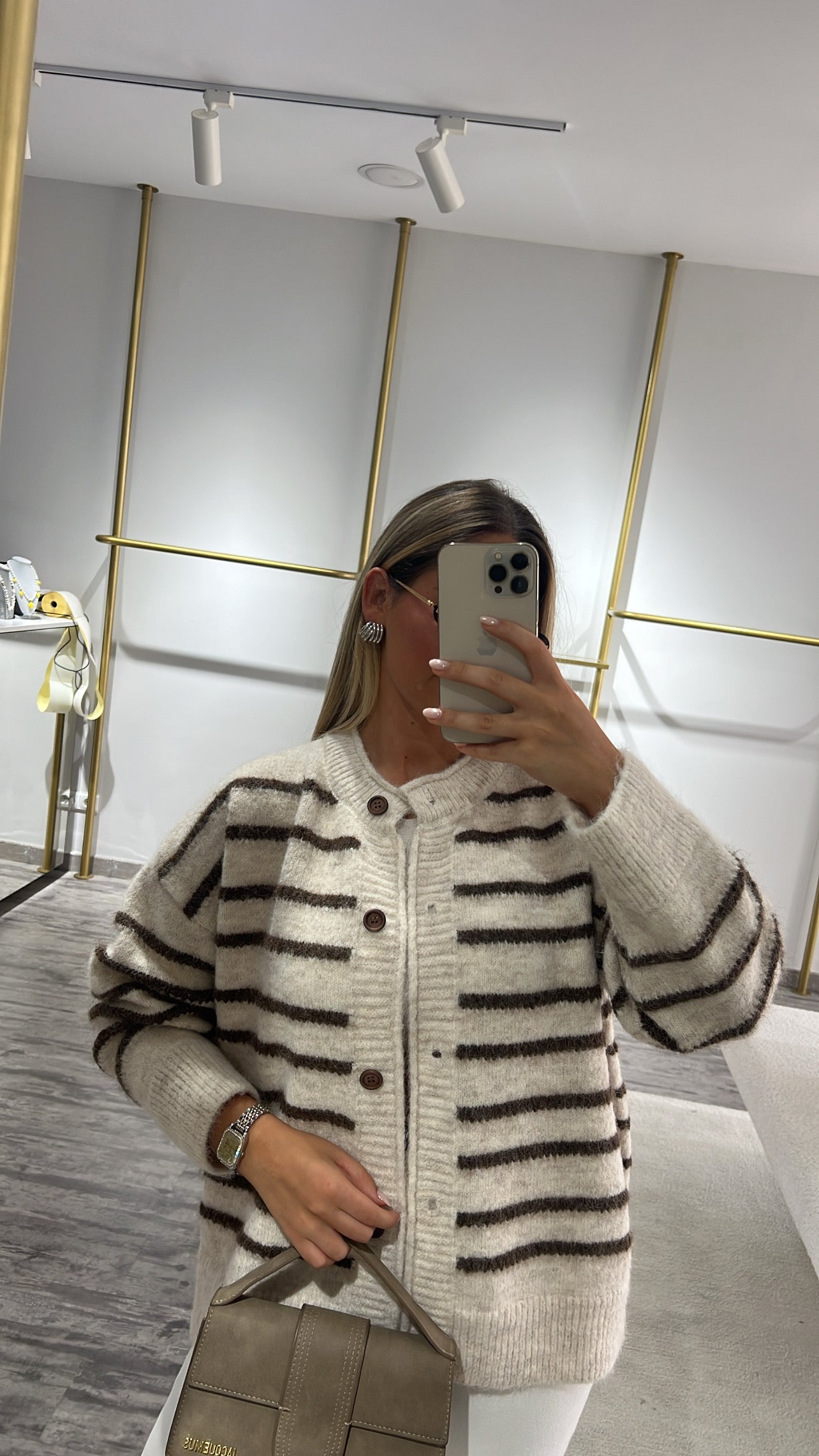 Manteau en tricot rayé
