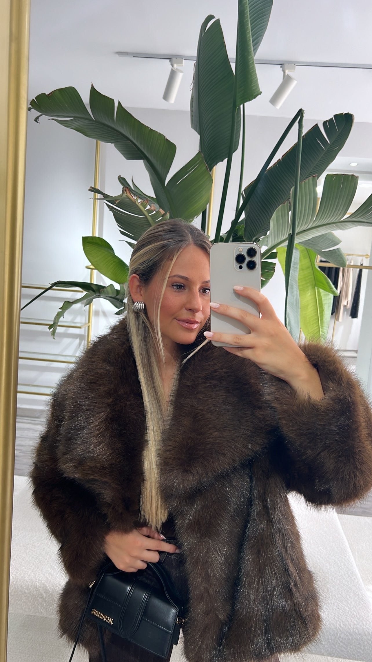Manteau de fourrure court