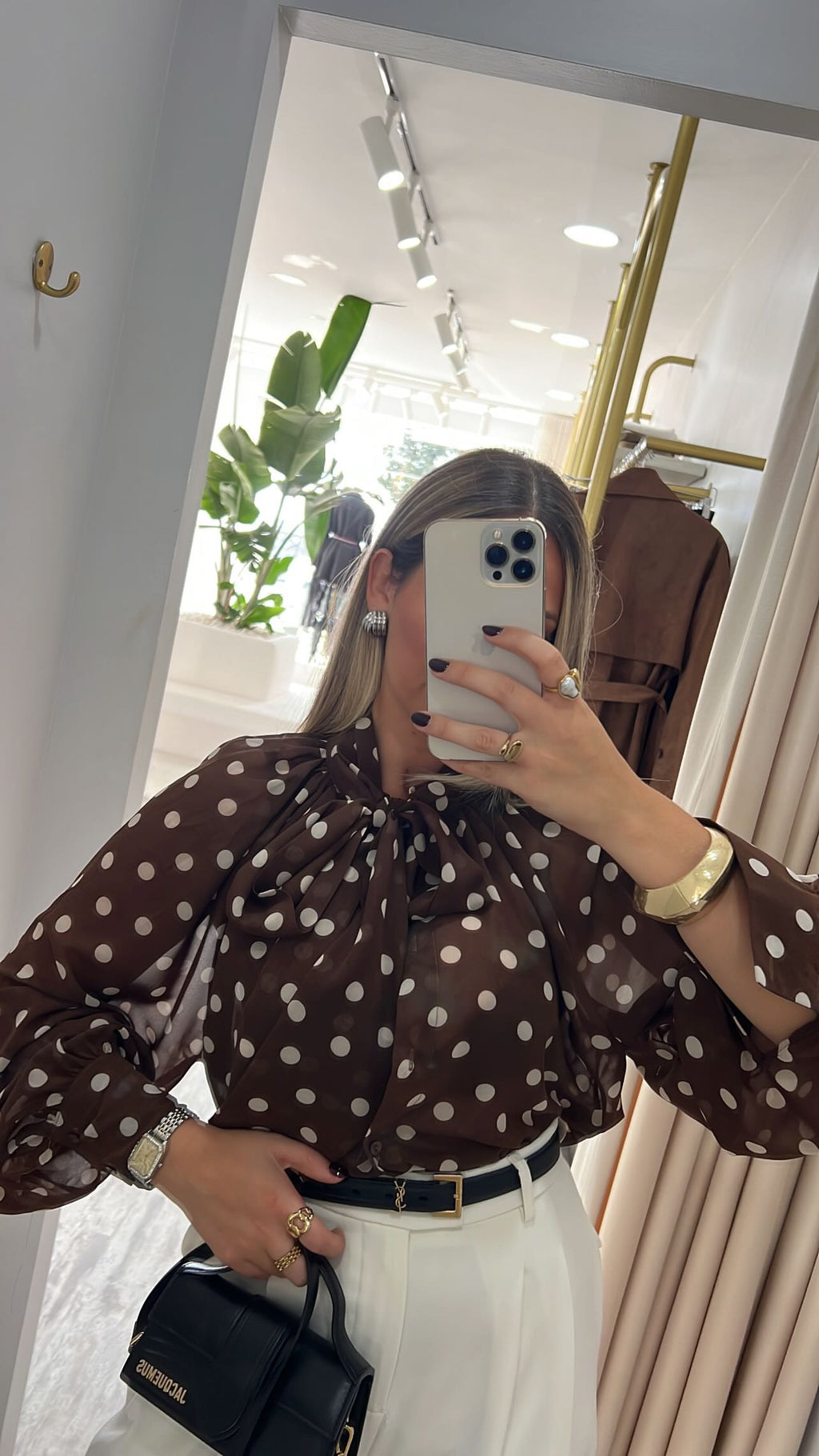 BLUSA BOLINHAS