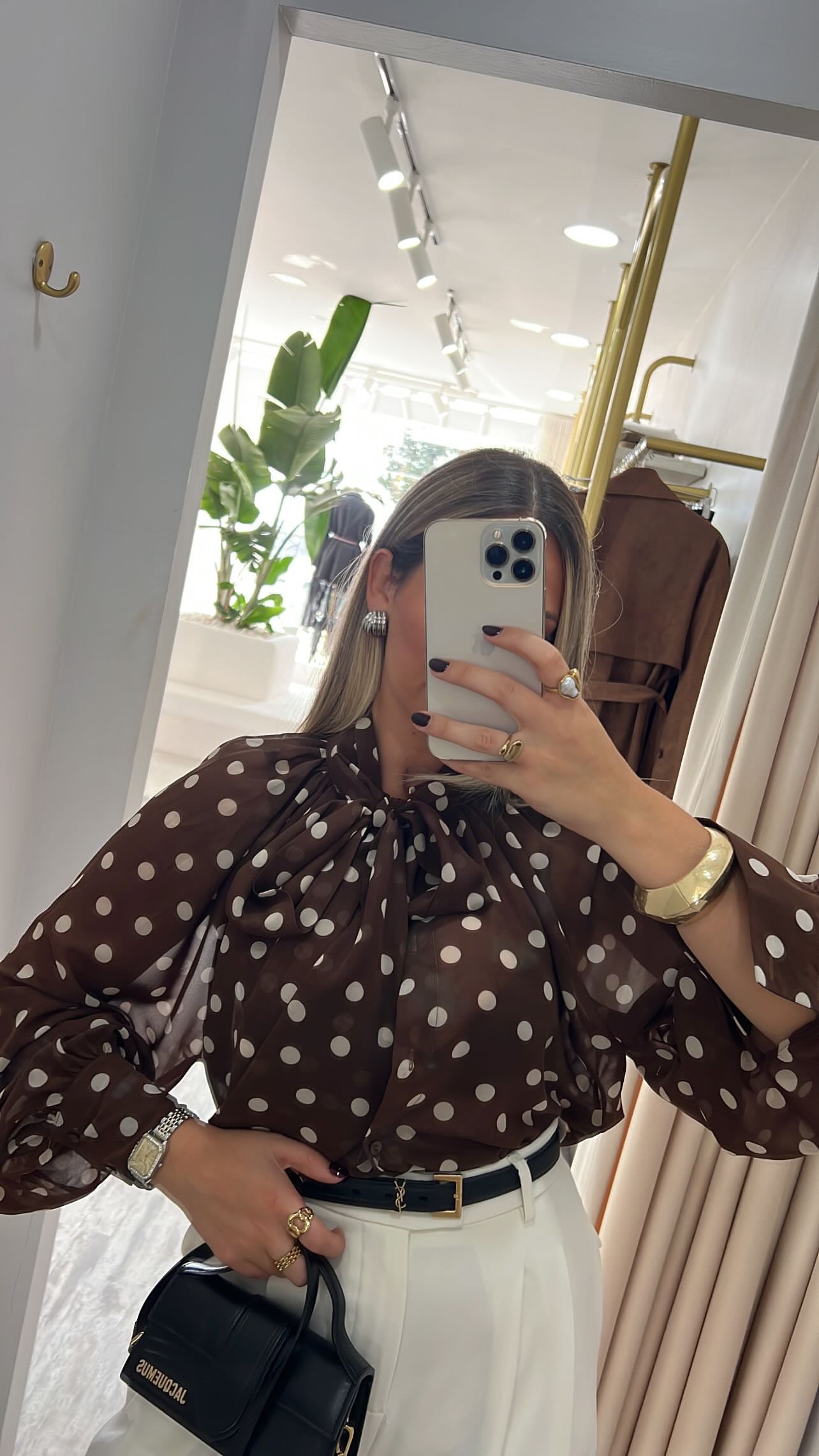 BLUSA BOLINHAS