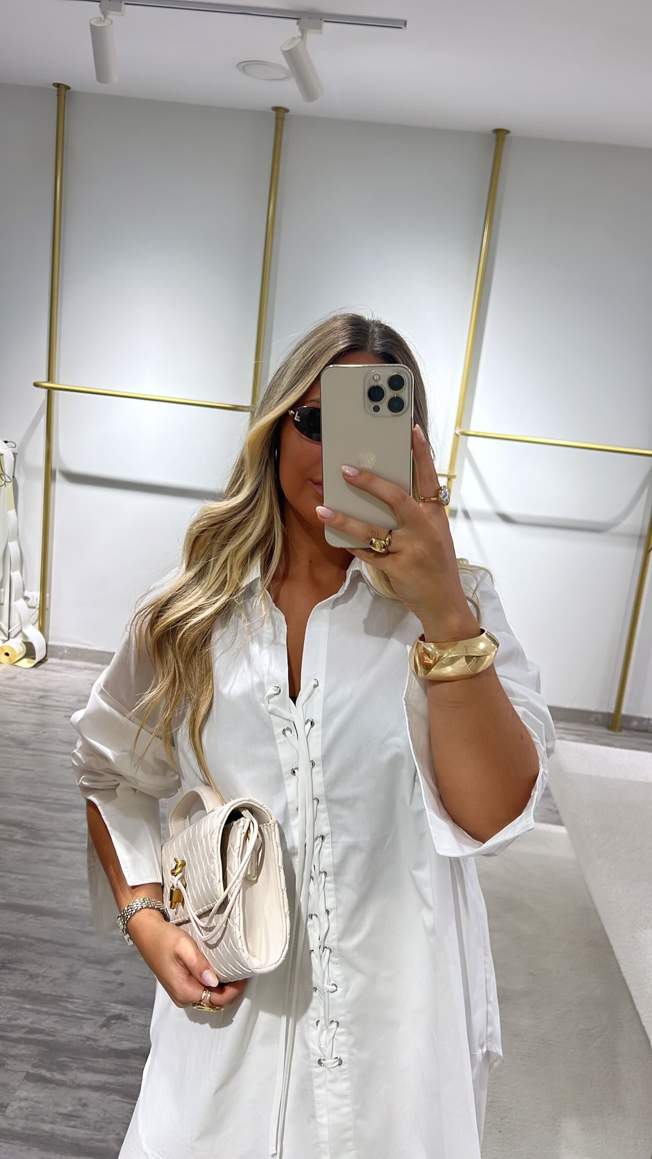 Blusa atilhos