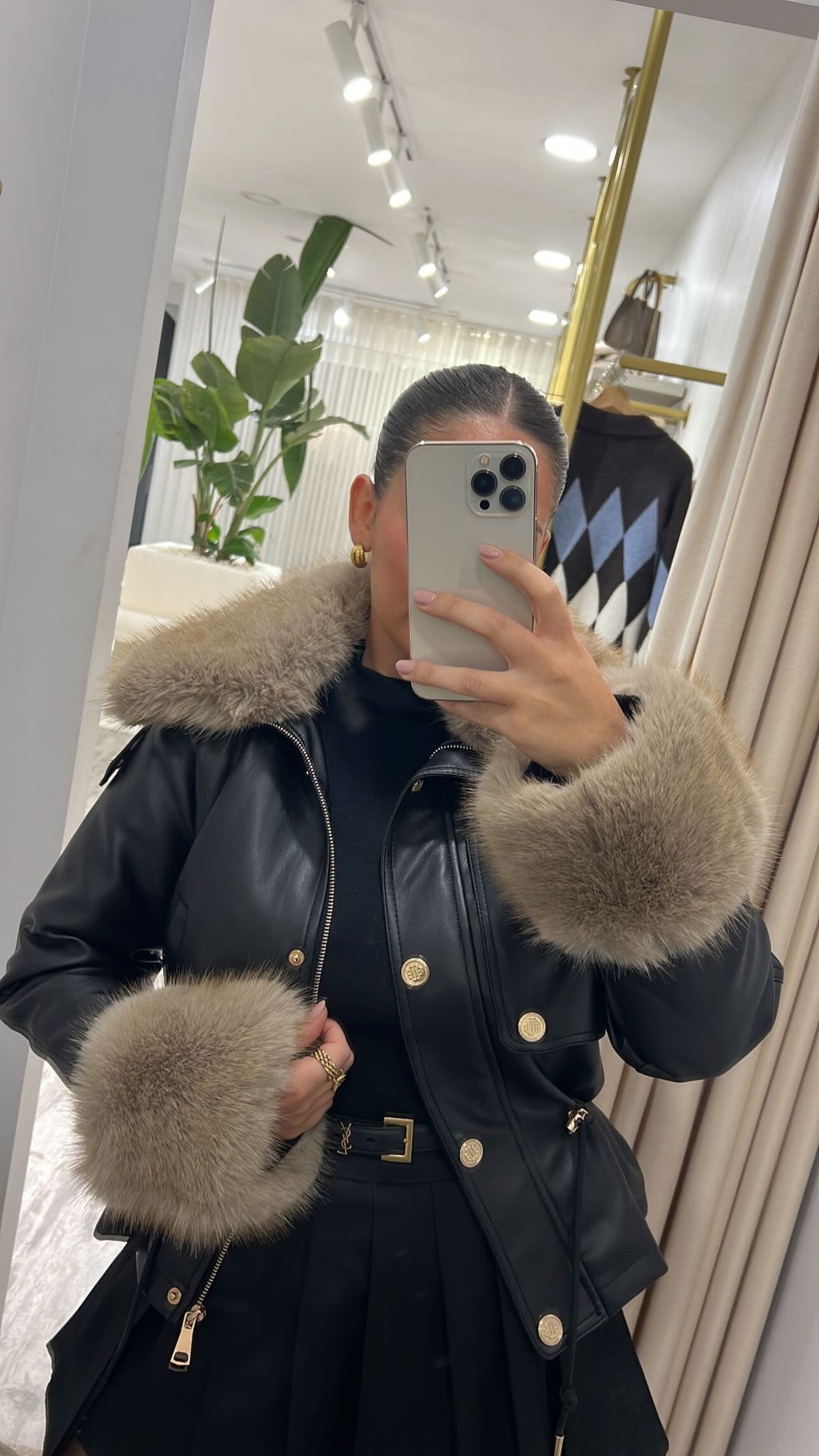 CASACO C/PELO REMOVÍVEL