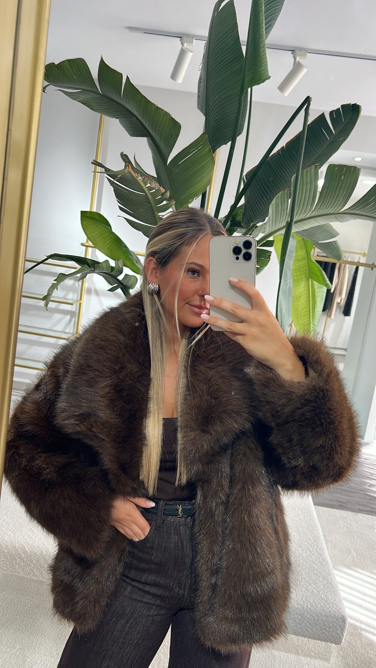 Manteau de fourrure court