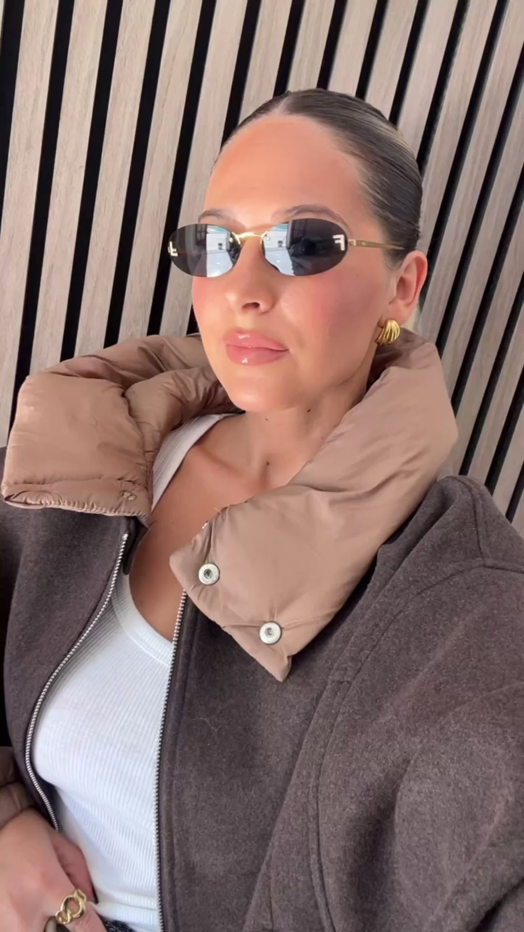 CASACO MANGA E GOLA REMOVÍVEL