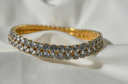 Elastic bracelet with zirconia